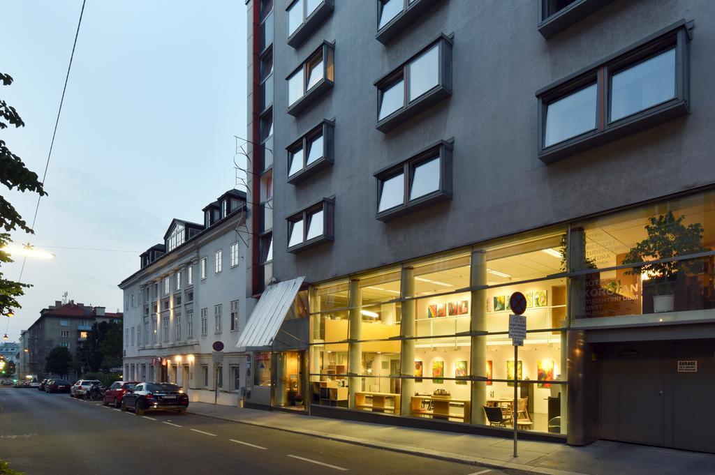 Hotel Korotan Виена Екстериор снимка